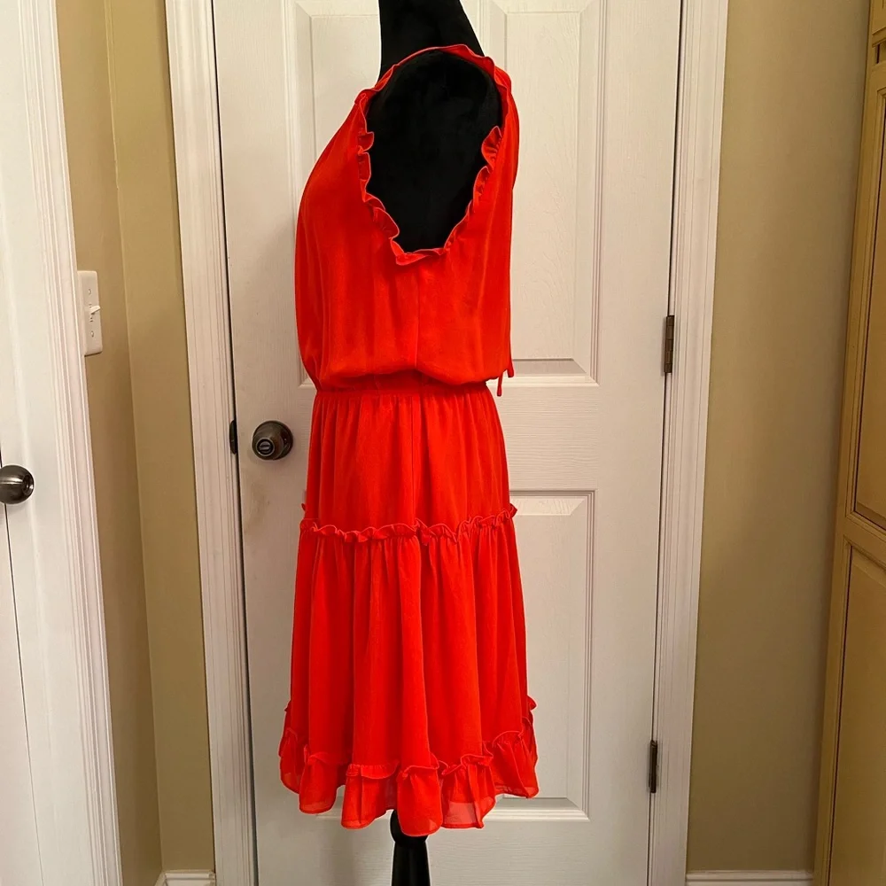 L Love Sleeveless with Flutter detail - Picture 3 of 5